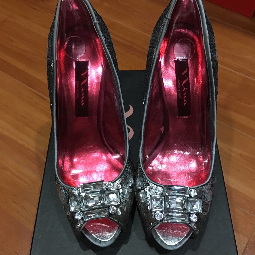 Nina Platform Pump